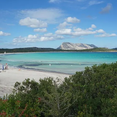 Sunrise Sardinia فيلة